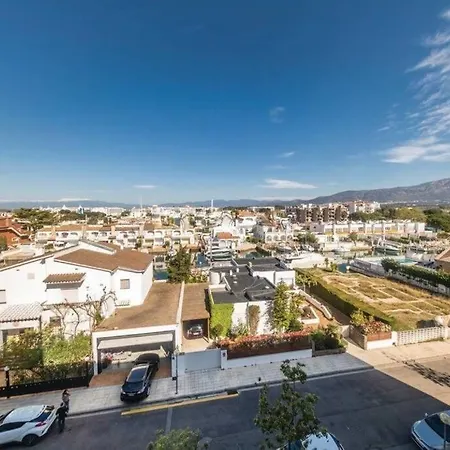 Apartamento En Con Parking Y Piscina * Roses