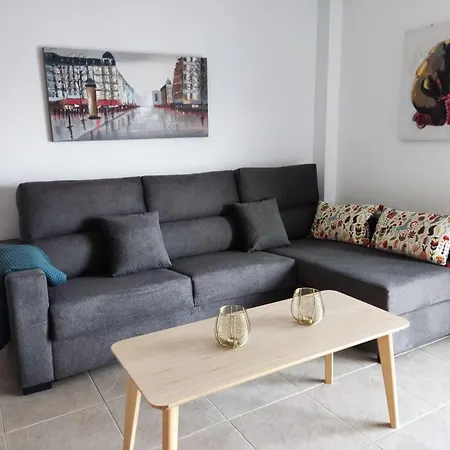 Apartamento En Con Parking Y Piscina Roses